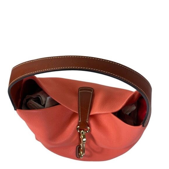 Dooney & Bourke hobo bag Tangerine cream colored Pebble Leather Logo - Picture 2 of 10